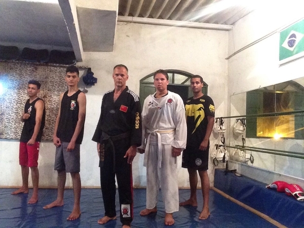 Aulas de Chute Strike
