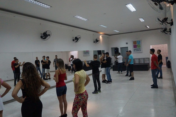Aulas de Forró Vanerão