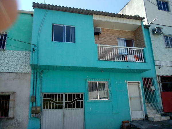 Prédio com duas Casas em Novo Horizonte