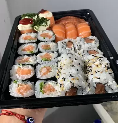 Combinado Só Salmão