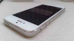 Troca de Tela e Película de Vidro de Celular Iphone 5 e 5s