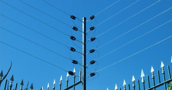 Instalacão e Manutencão de Cerca Elétrica