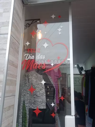 Adesivo de vitrine