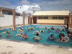 Hidroginástica Gratuita no Centro de Vivências de Feu Rosa Hidroginástica Gratuita no Centro de Vivências de Feu Rosa